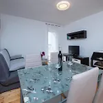Apartment Beautiful In
