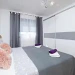 Apartment Beautiful In Pula