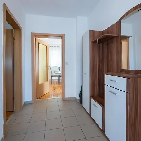 Apartment Gorgeous In