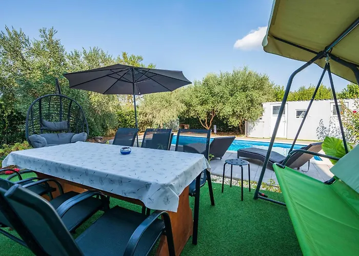 2 Bedroom Lovely In Διαμέρισμα *