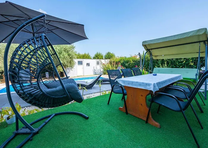Διαμέρισμα 2 Bedroom Lovely In *