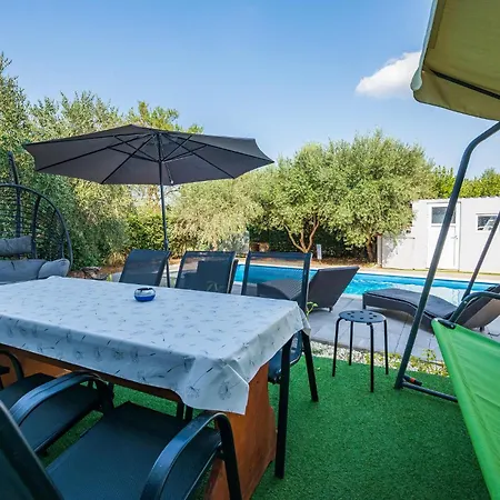 2 Bedroom Lovely In Апартаменти *