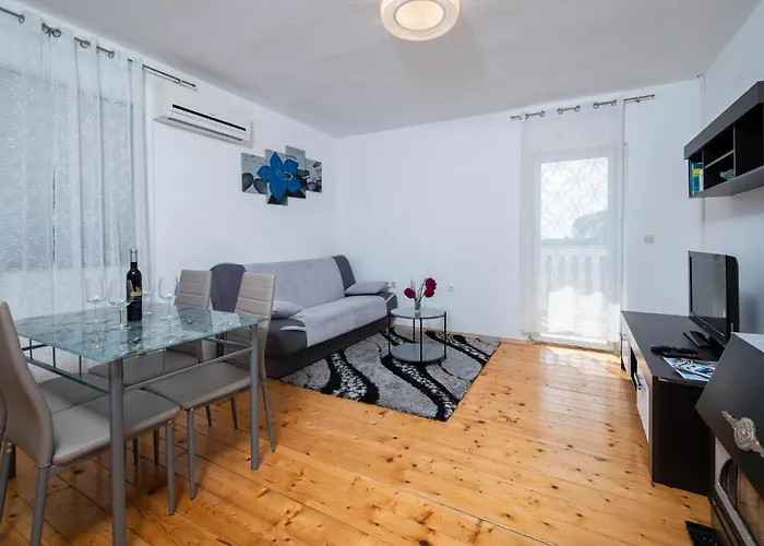 2 Bedroom Lovely In Pula