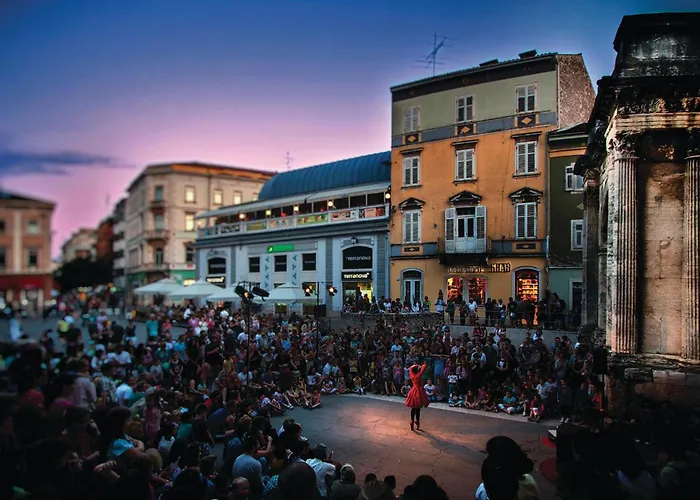 2 Bedroom Lovely In 아파트