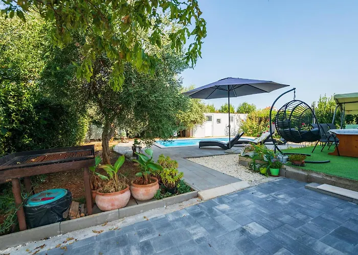 아파트 2 Bedroom Lovely In